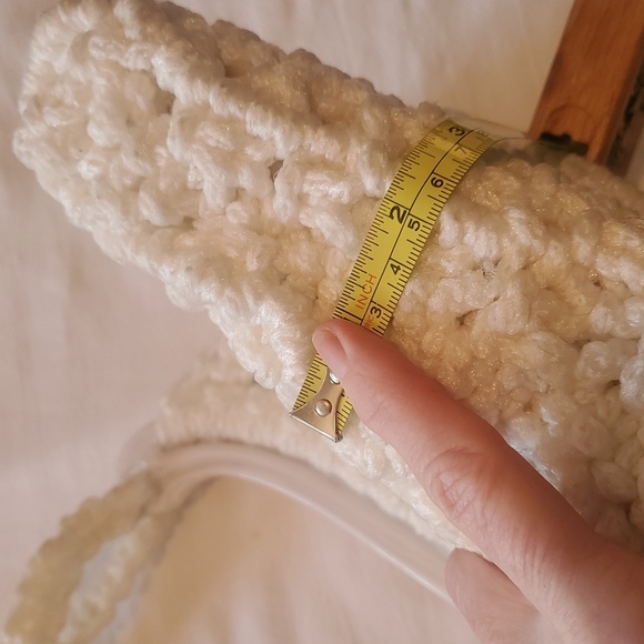 Vintage Handmade Elegant White Macrame Crocheted Shoulder Bag - Picture 10 of 10